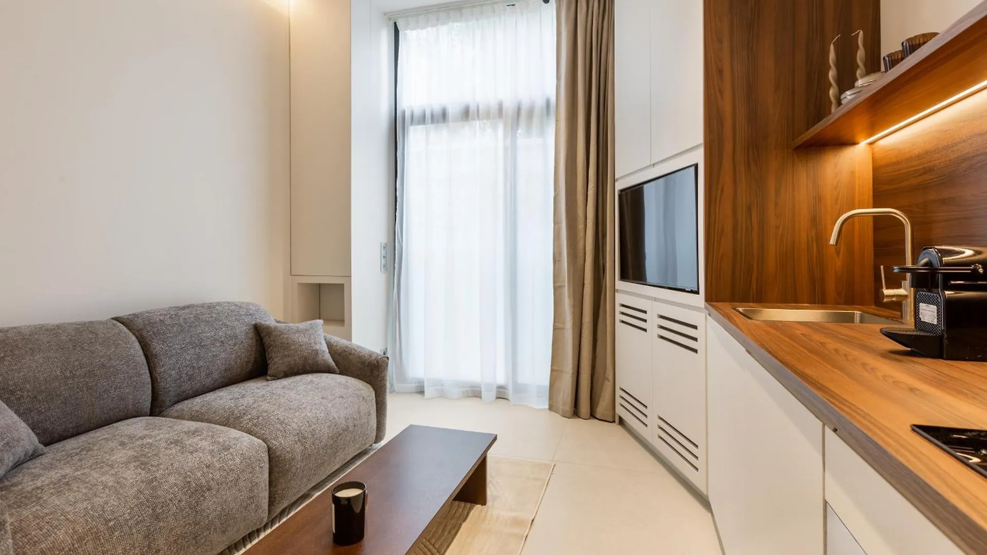 Le Confidentiel - Quai De Seine Apartment Paris